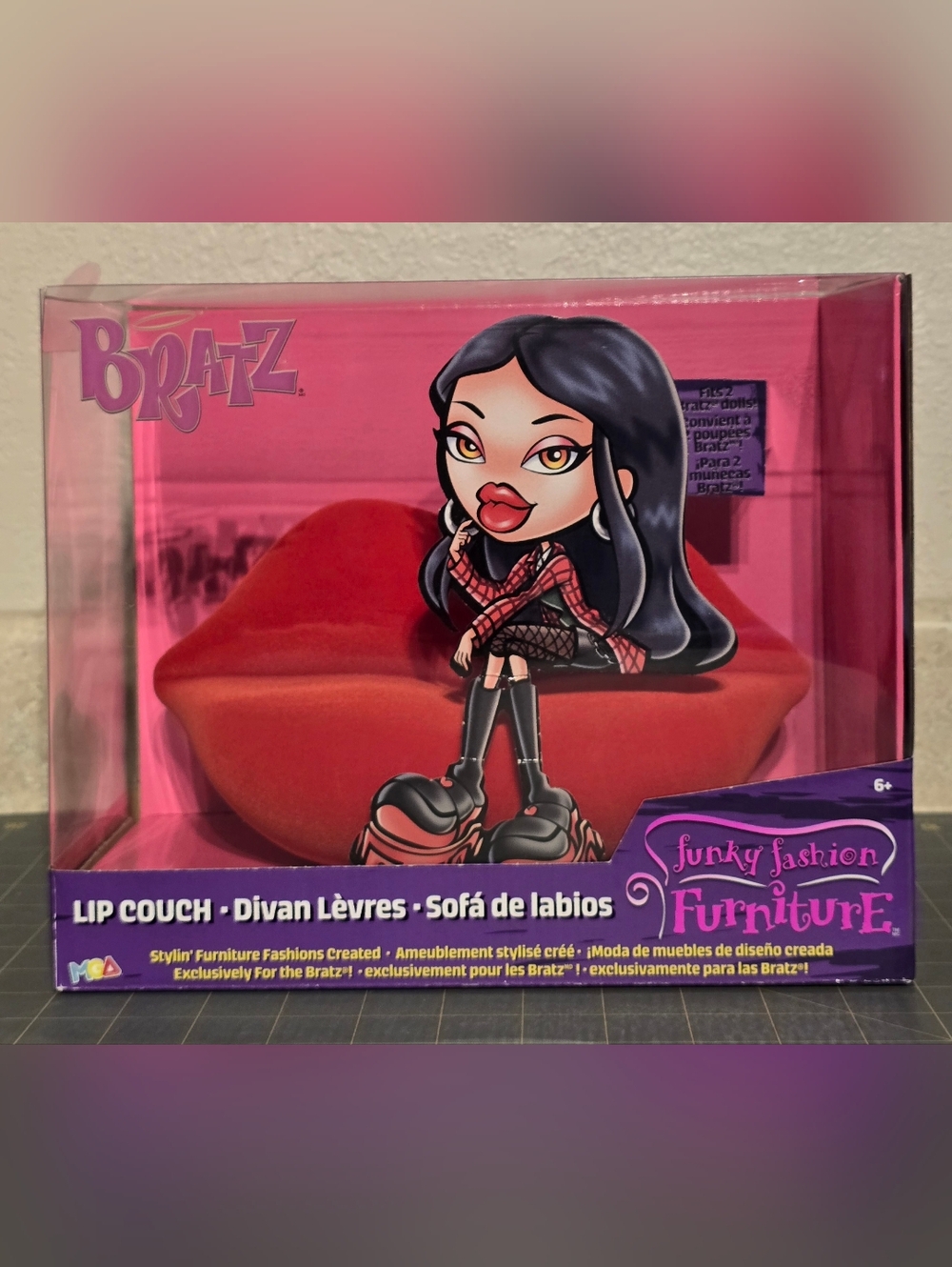 Bratz Funky Fusion Furniture Lip Couch